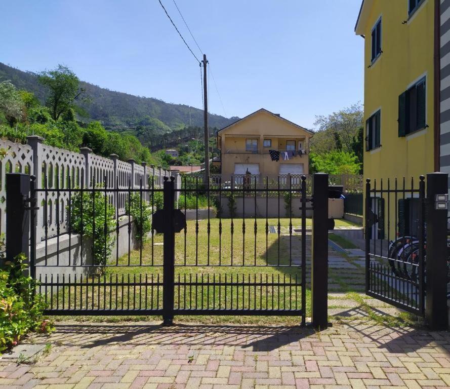 Marino Apartments Levanto Exteriör bild